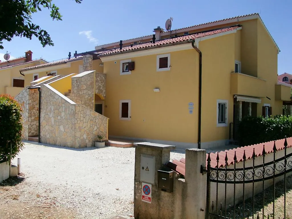 Oliva Holiday Apartment Banjole